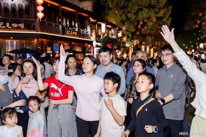 5EV南京上市 引领纯电SUV出行新风尚pg电子入口售价1178万元起！海狮0(图12)